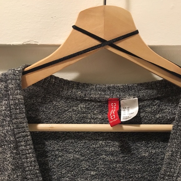 COZY Mixed Grey Cardigan w/ Adorable Elbow Detail - Picture 3 of 5